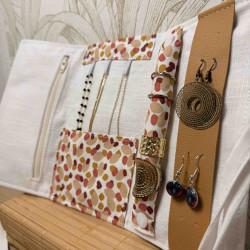 Pochette à bijoux de voyage faite main en coton et lin